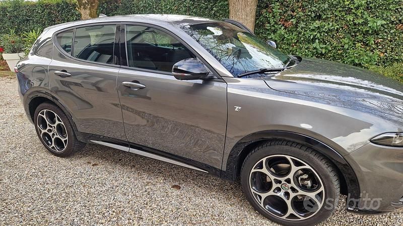 Usata Alfa Romeo Tonale Ti 130 CV (95 kW) 2023 Grigio SUV
