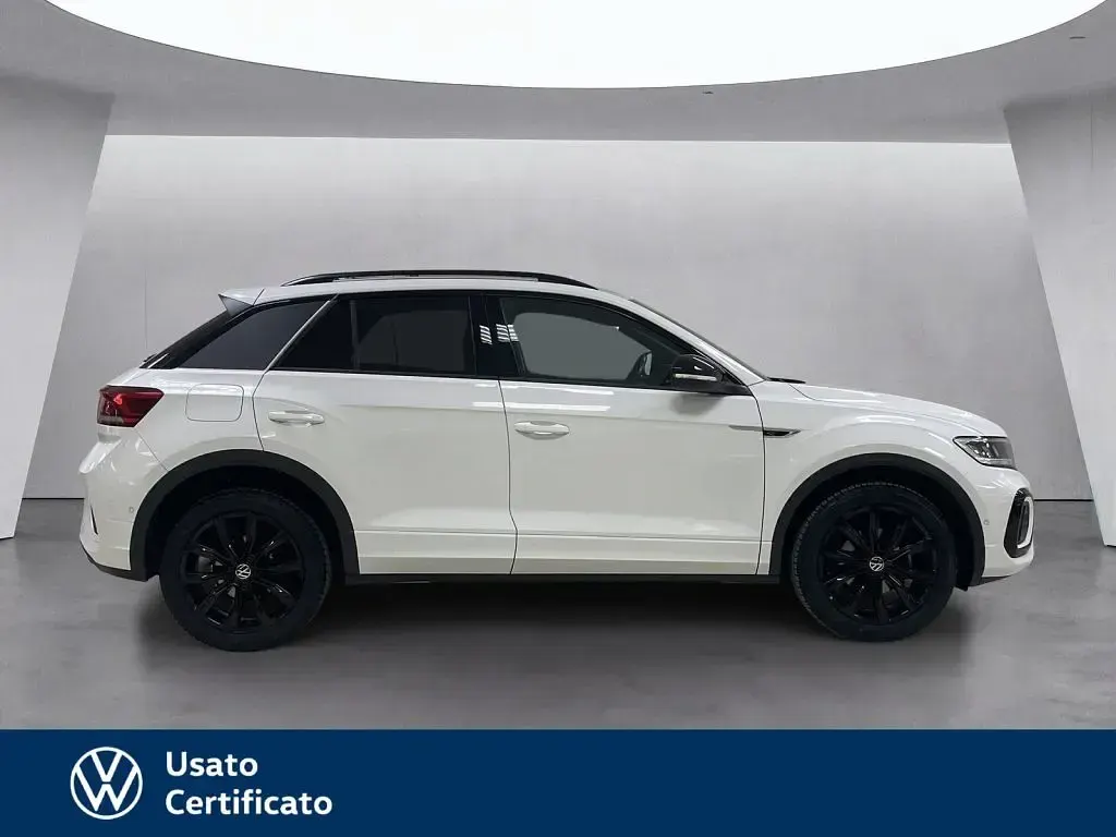 Usata VW T-Roc R-line 110 CV (80 kW) 2023 Bianco pastello SUV