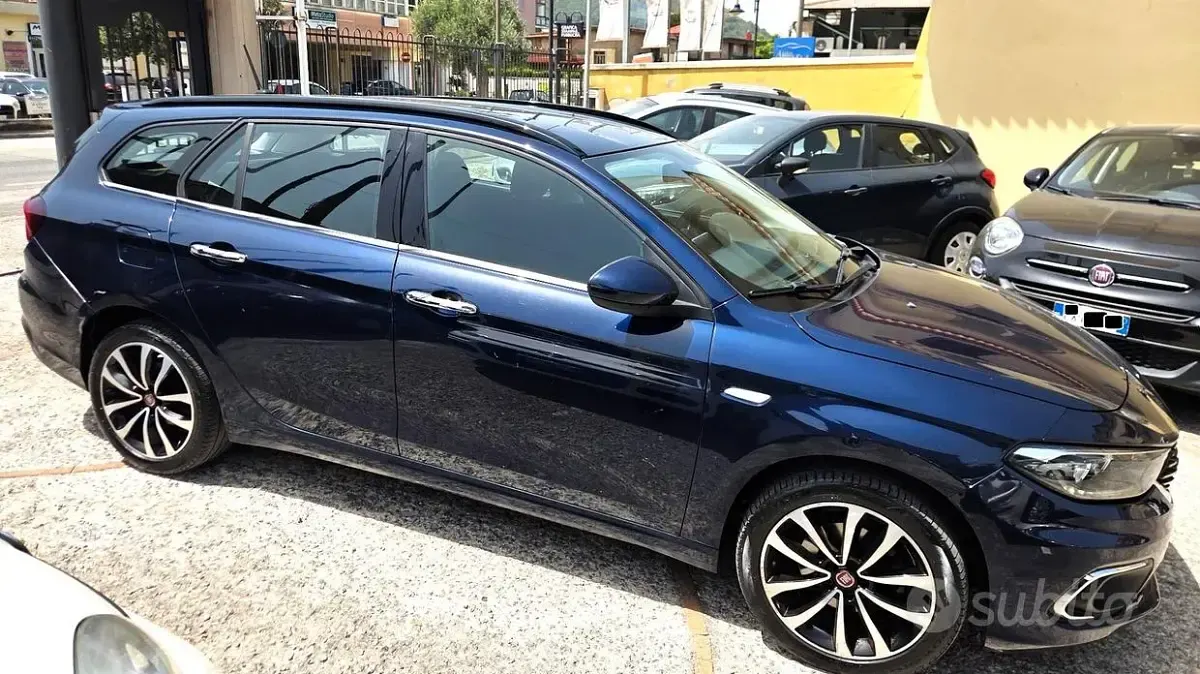 Usata Fiat Tipo Lounge 120 CV (88 kW) 2019 Blu Station wagon