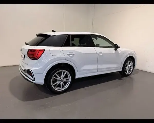 Usata Audi Q2 S-Line 150 CV (110 kW) 2025 Bianco ghiacciaio metallizzato SUV