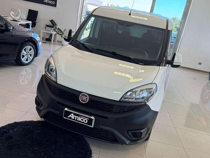 Usata Fiat Doblò 105 CV (77 kW) 2016 Bianco Monovolume