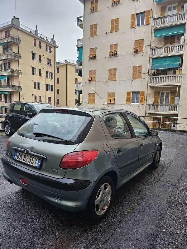 Usata Peugeot 206 60 CV (44 kW) 2000 Berlina