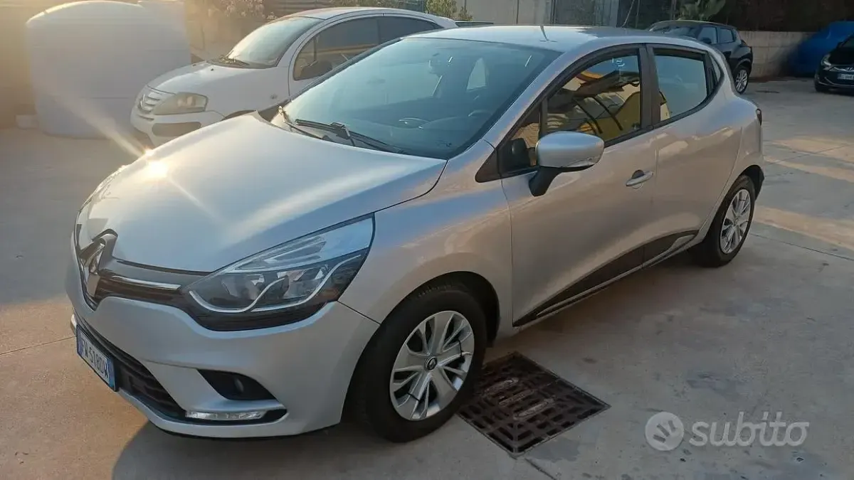 Usata Renault Clio IV Intens 90 CV (66 kW) 2019 Grigio Berlina