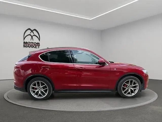 Usata Alfa Romeo Stelvio Ti 280 CV (205 kW) 2021 Rosso SUV