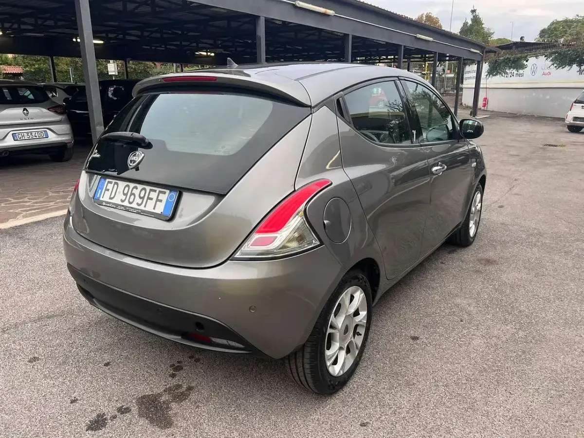 Usata Lancia Ypsilon S 69 CV (50 kW) 2016 Other Utilitaria