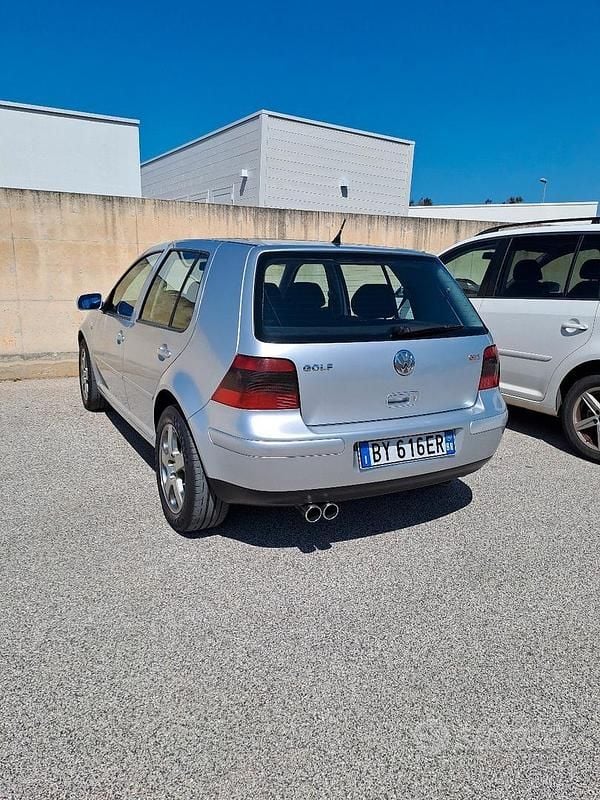 Usata VW Golf IV 110 CV (80 kW) 2002 Grigio Berlina