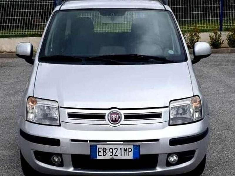 Usata Fiat Panda Emotion 69 CV (50 kW) 2010 Argento Utilitaria