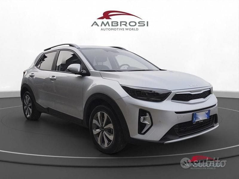 Usata Kia Stonic Style 79 CV (58 kW) 2025 Grigio SUV