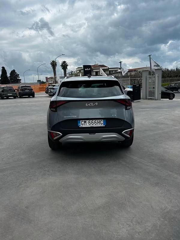 Usata Kia Sportage Style 179 CV (131 kW) 2023 Grigio SUV