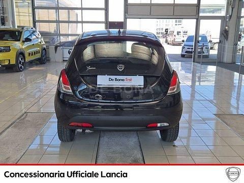 Usata Lancia Ypsilon Gold 69 CV (50 kW) 2019 Nero Utilitaria