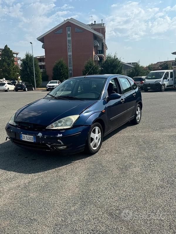 Usata Ford Focus 90 CV (66 kW) 2003 Blu Berlina