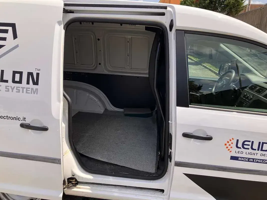 Usata VW Caddy 75 CV (55 kW) 2017 Bianco Monovolume