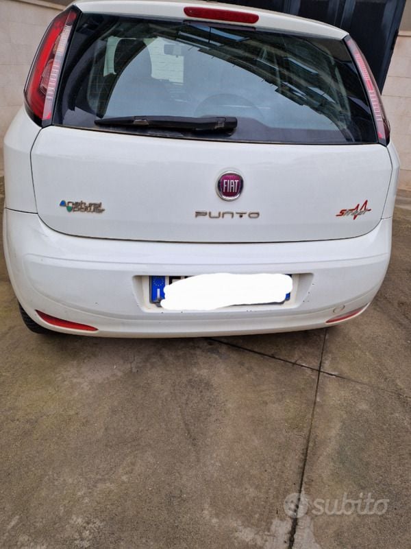 Usata Fiat Grande Punto Street 77 CV (56 kW) 2014 Bianco Utilitaria