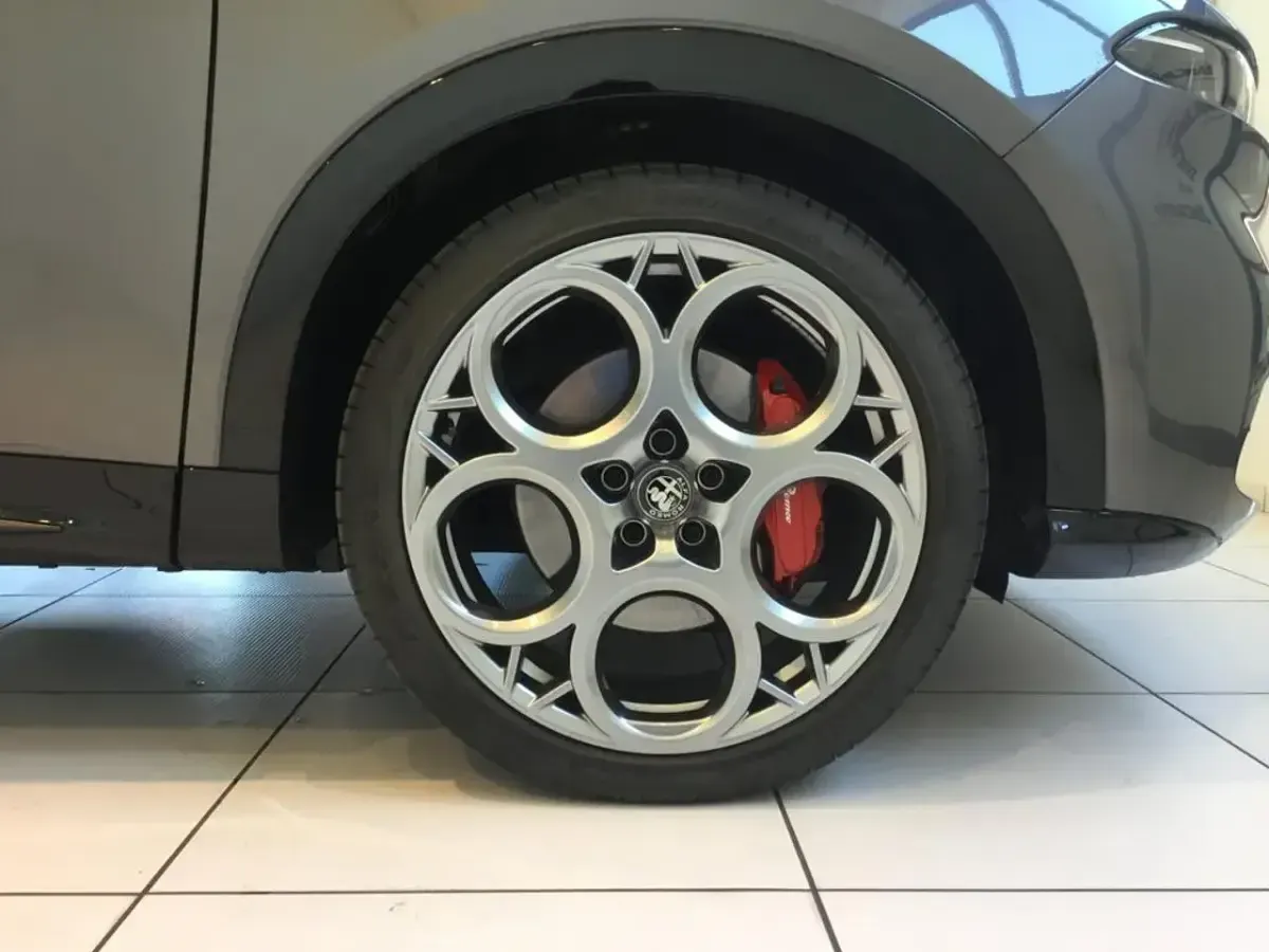 Usata Alfa Romeo Tonale Veloce 280 CV (205 kW) 2025 Grigio SUV