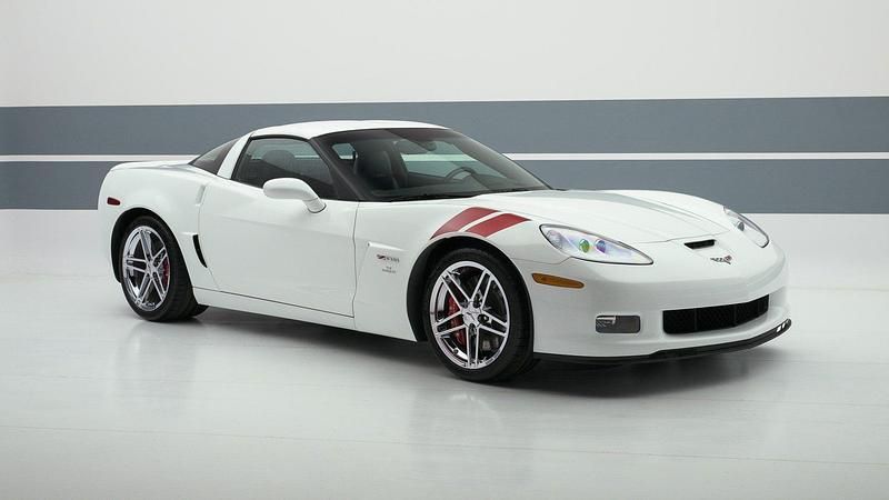 Usata Corvette Z06 513 CV (377 kW) 2007 Bianco pastello Utilitaria