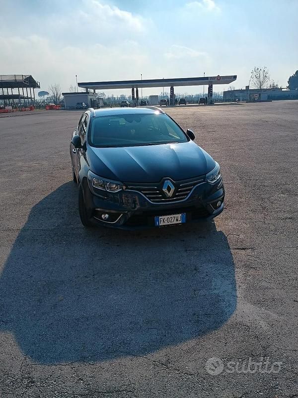 Usata Renault Mégane GrandTour 115 CV (84 kW) 2018 Blu Station wagon