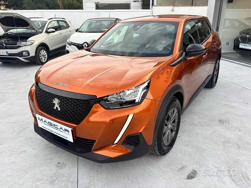 Usata Peugeot 2008 Active 131 CV (96 kW) 2023 Arancione SUV
