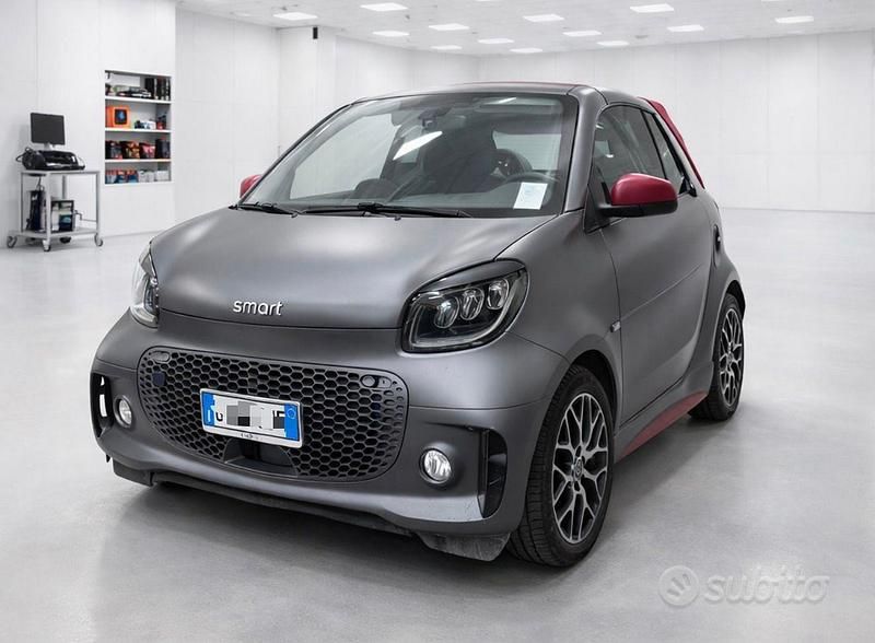 Usata Smart ForTwo Electric Drive 60 kW (82 CV) 2021 Grigio Cabrio