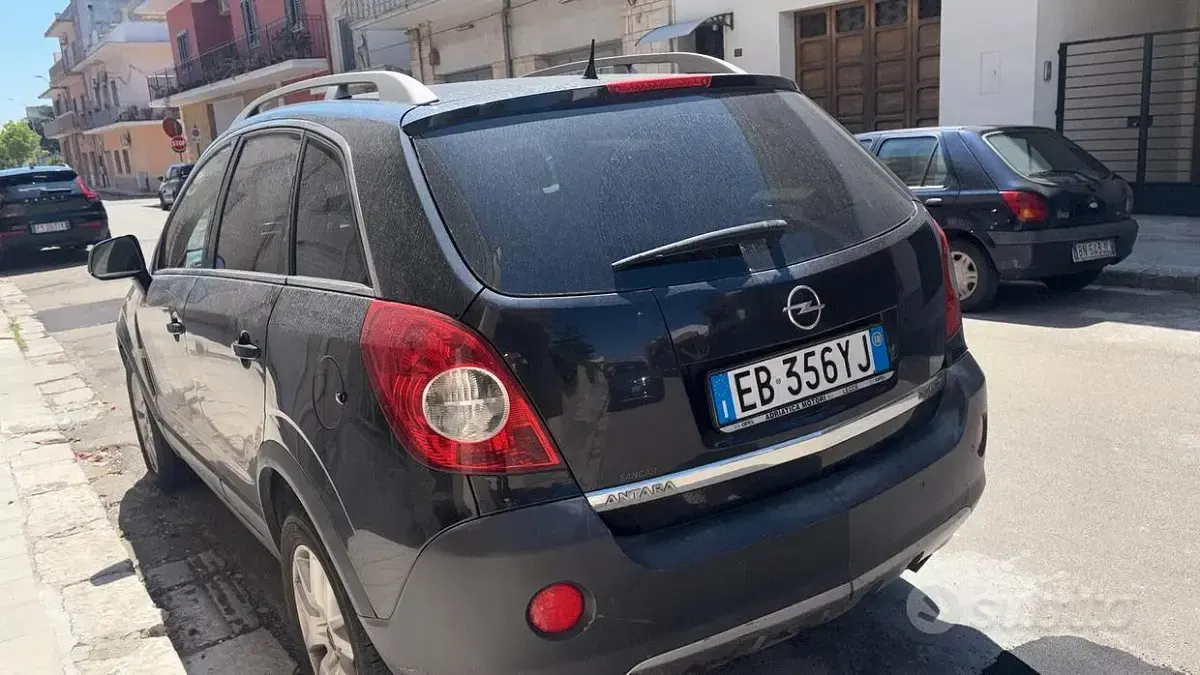 Usata Opel Antara 127 CV (93 kW) 2010 Nero SUV