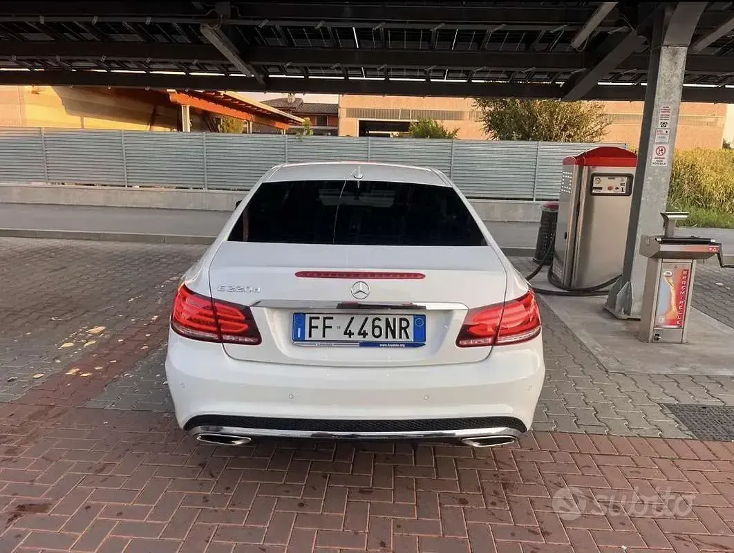 Usata Mercedes E220 184 CV (135 kW) 2017 Bianco Coupé