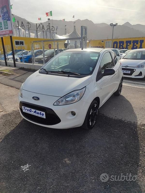 Begagnad Ford Ka Titanium 69 HK (50 kW) 2016 Vit Sedan