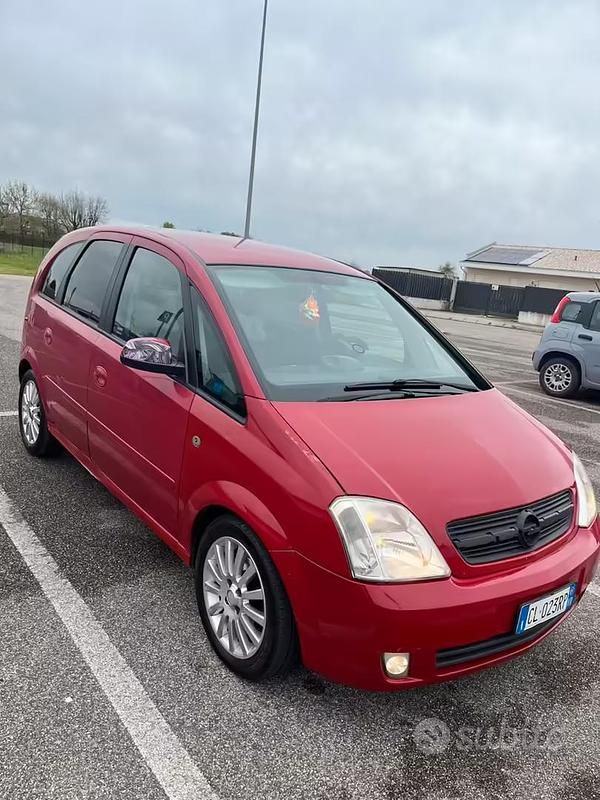 Usata Opel Meriva 2004 Rosso Monovolume
