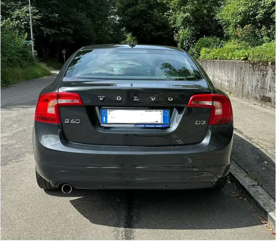 Usata Volvo S60 Summum 150 CV (110 kW) 2016 Grigio Berlina