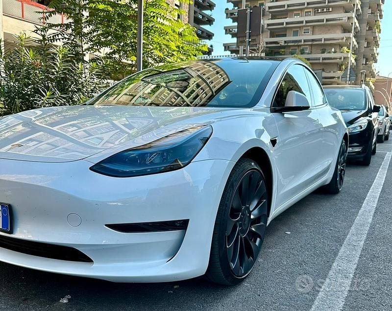 Usata Tesla Model 3 Performance 392 kW (534 CV) 2023 Bianco Berlina