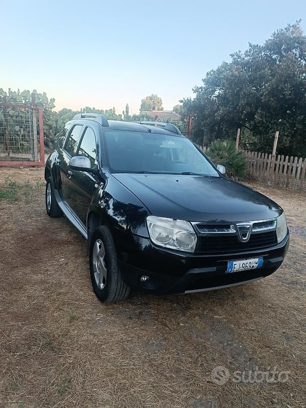 Nero Usata 2010 Dacia Duster SUV | 4500 € (Buon prezzo) - Immagine 1/4