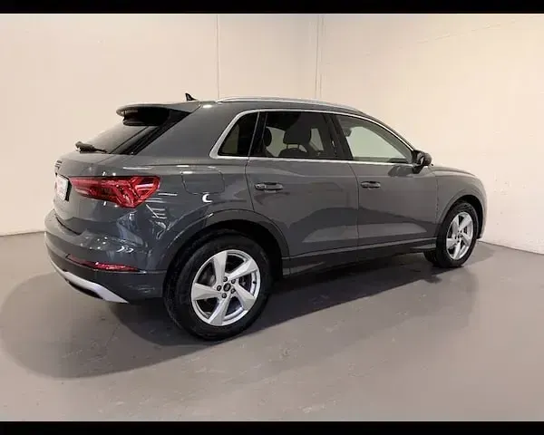 Usata Audi Q3 Advanced 150 CV (110 kW) 2025 Grigio atomico metallizzato SUV