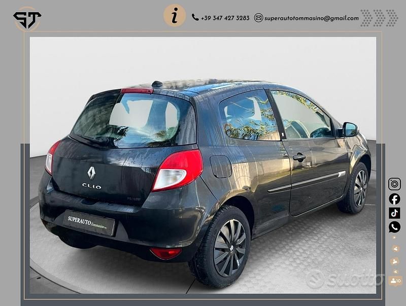 Usata Renault Clio II 74 CV (54 kW) 2011 Nero Berlina