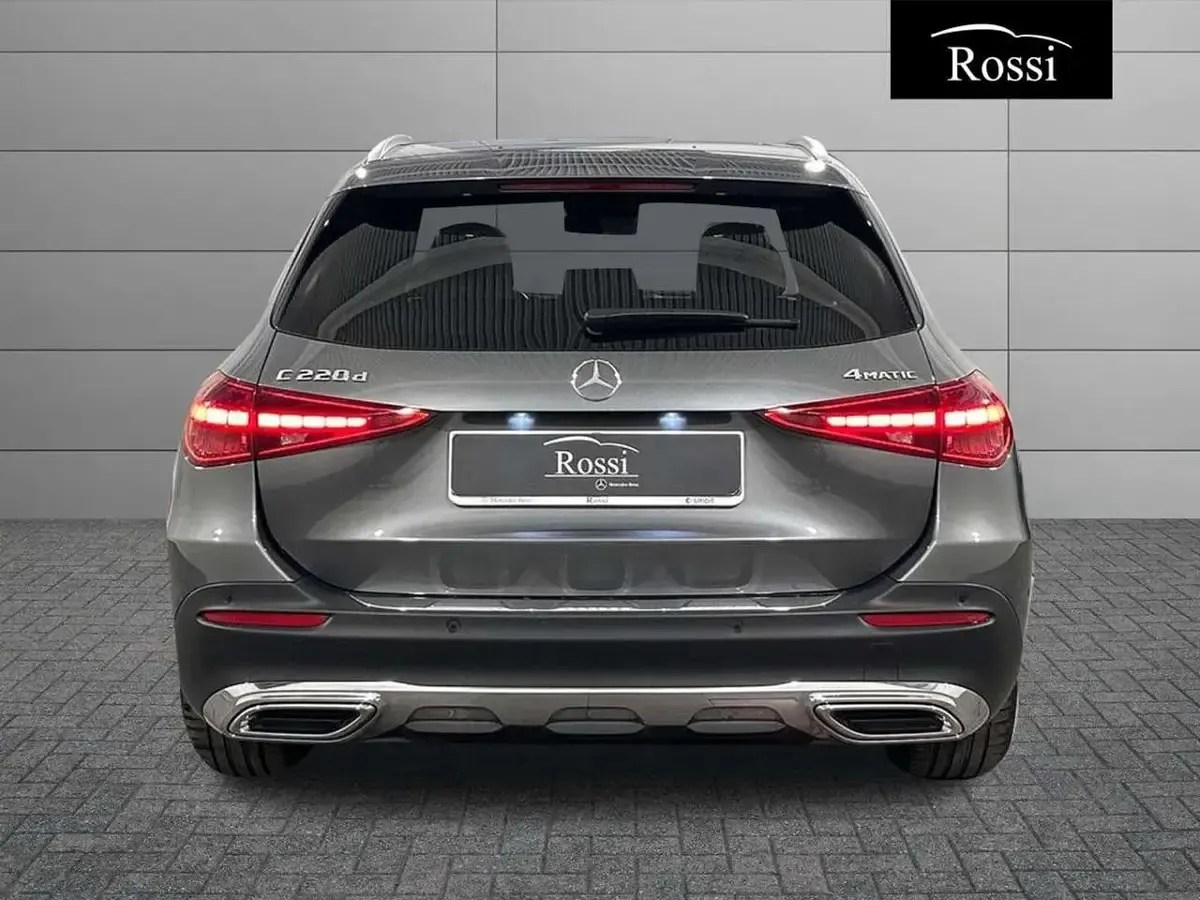 Usata Mercedes C220 Advanced Plus 197 CV (144 kW) 2023 Grigio scuro metallizzato Station wagon
