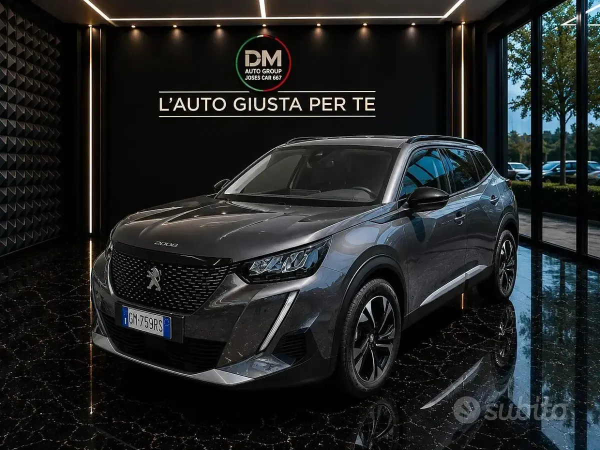 Usata Peugeot 2008 Allure 130 CV (95 kW) 2023 Grigio SUV