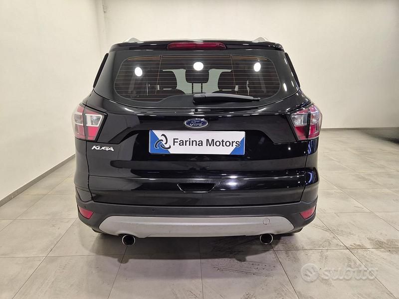 Usata Ford Kuga Titanium S 120 CV (88 kW) 2018 Nero SUV