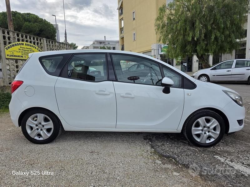 Usata Opel Meriva Cosmo 100 CV (73 kW) 2015 Bianco Monovolume