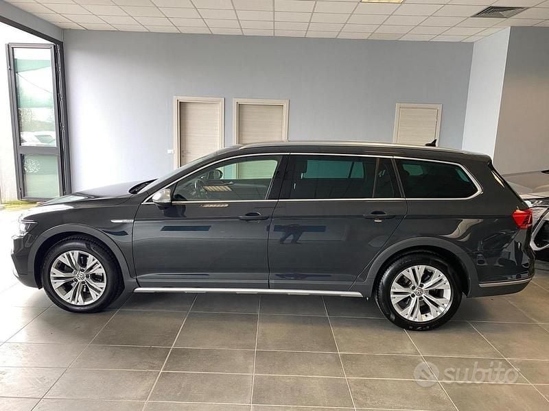 Usata VW Passat Alltrack 190 CV (139 kW) 2019 Grigio Station wagon