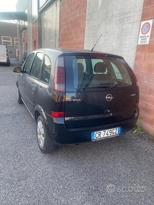 Usata Opel Meriva 101 CV (74 kW) 2005 Nero Monovolume