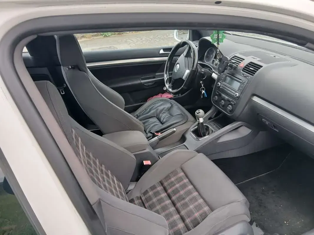 Usata VW Golf IV GTI 200 CV (147 kW) 2006 Berlina