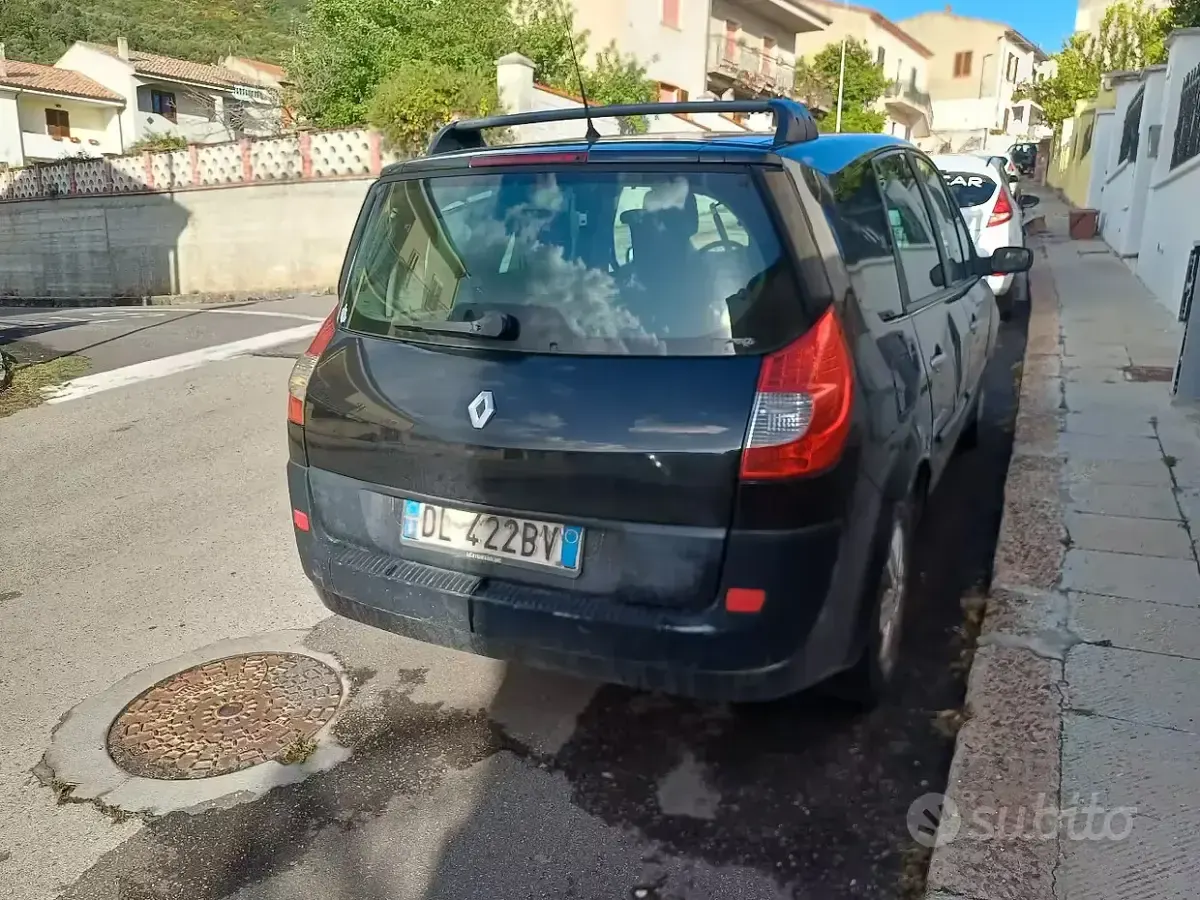 Usata Renault Scénic II 130 CV (95 kW) 2007 Nero Monovolume