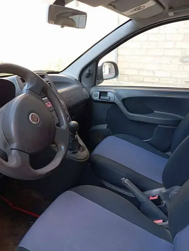 Usata Fiat Panda Active 69 CV (50 kW) 2011 Argento Utilitaria
