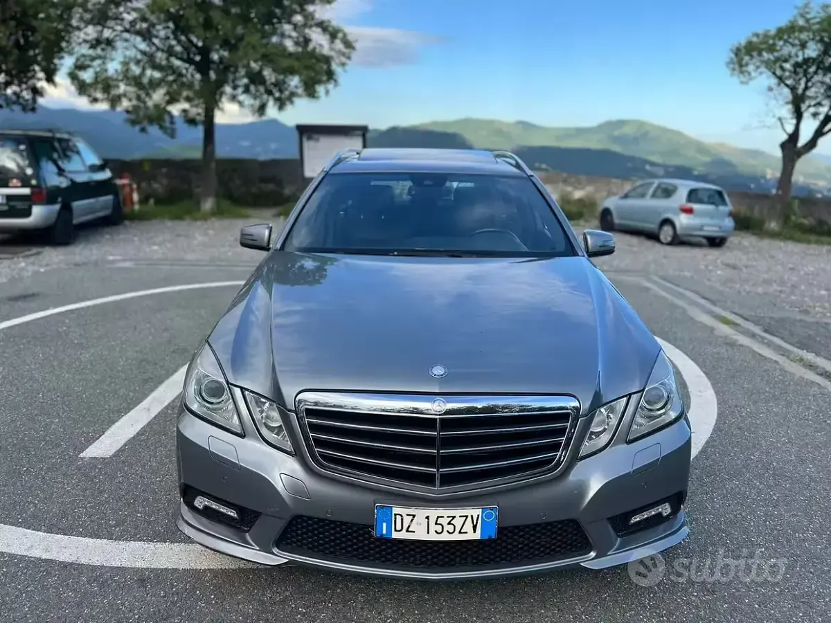 Usata Mercedes E350 231 CV (169 kW) 2010 Grigio Station wagon