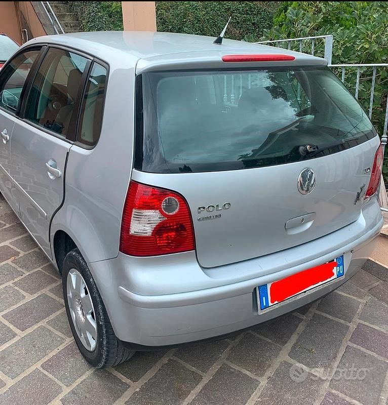 Usata VW Polo 64 CV (47 kW) 2005 Grigio Utilitaria