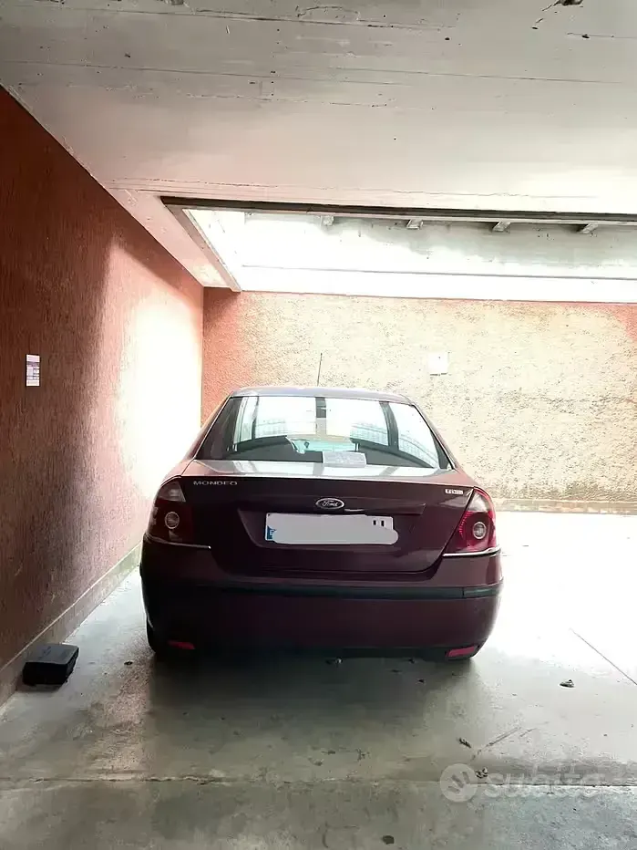 Usata Ford Mondeo 115 CV (84 kW) 2005 Viola Berlina