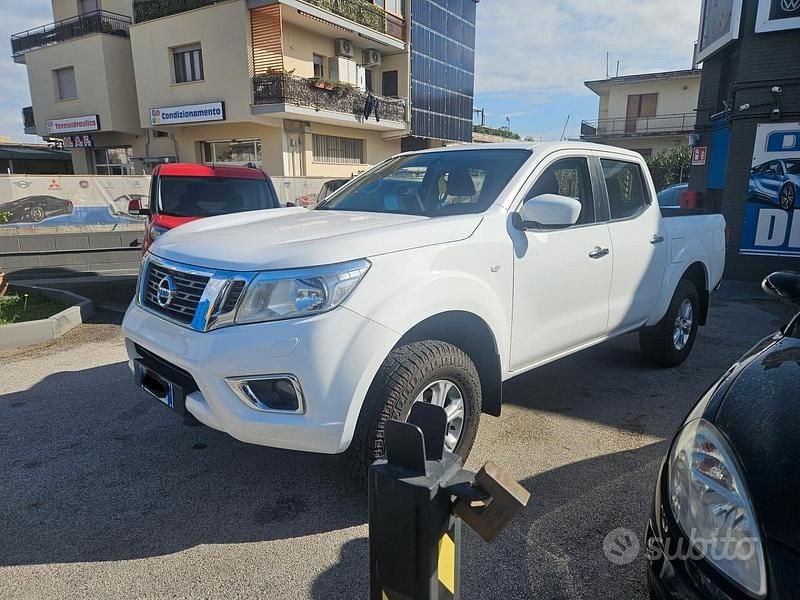 Usata Nissan Navara N-Connecta 163 CV (119 kW) 2018 Bianco Pick-up