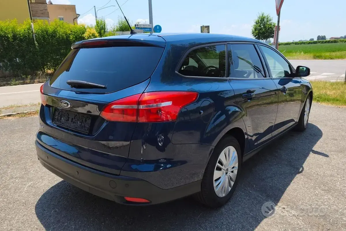 Usata Ford Focus Titanium S 95 CV (69 kW) 2016 Bluazzurro Station wagon