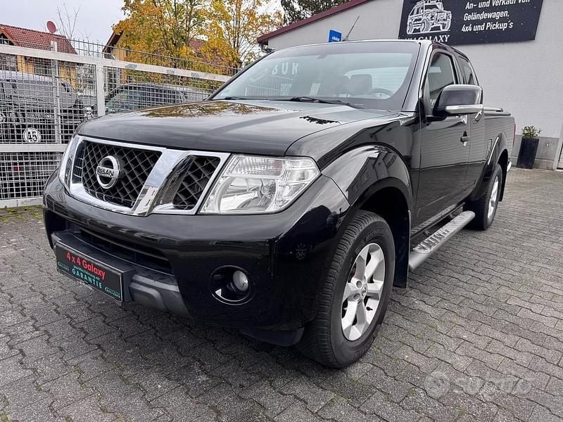 Nero Usata 2015 Nissan Navara Pick-up | 16.900 € (Buon prezzo) - Immagine 1/4