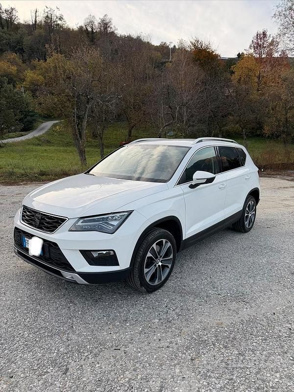 Usata Seat Ateca 4Drive 150 CV (110 kW) 2016 Bianco SUV