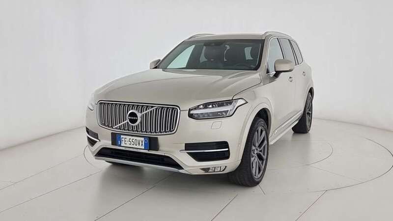 Grigio Usata 2016 Volvo XC90 Inscription SUV | 27.900 € (Ottimo prezzo) - Immagine 1/4
