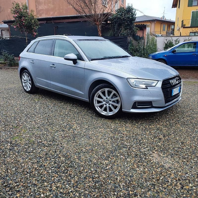 Usata Audi A3 Design 115 CV (84 kW) 2018 Argento Berlina