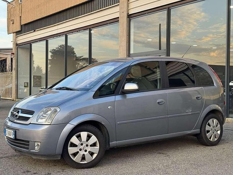 Grigio Usata 2004 Opel Meriva Cosmo Monovolume | 1500 € (Ottimo prezzo) - Immagine 1/4